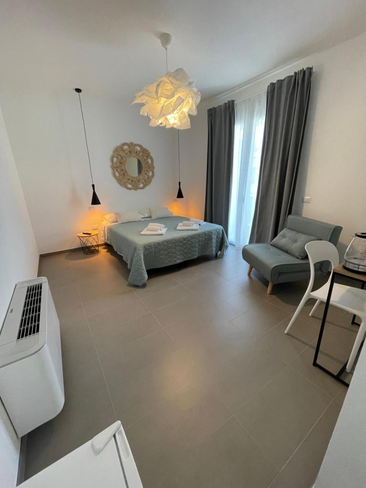 Luma10 Apartment Олбия Екстериор снимка