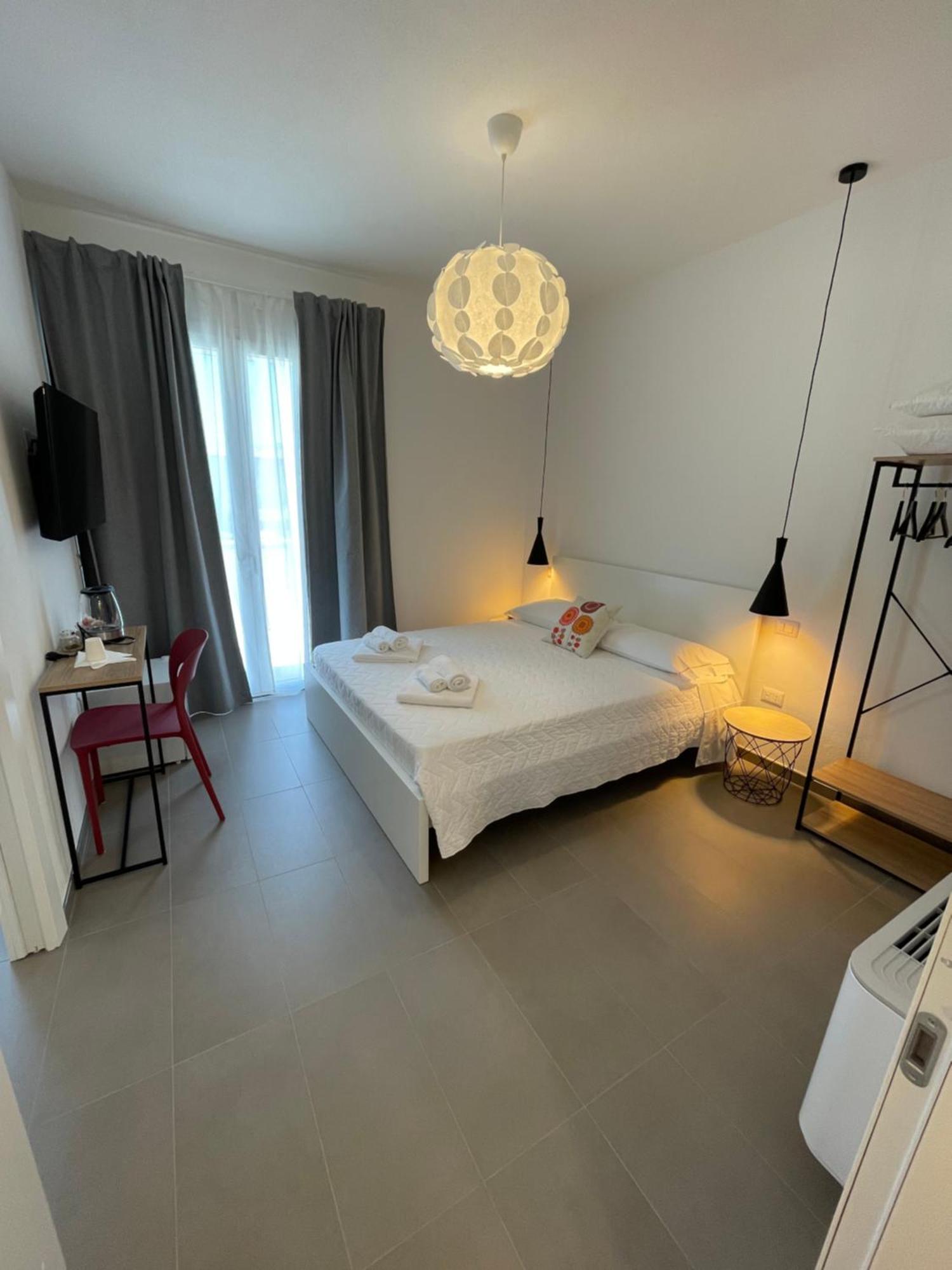 Luma10 Apartment Олбия Екстериор снимка