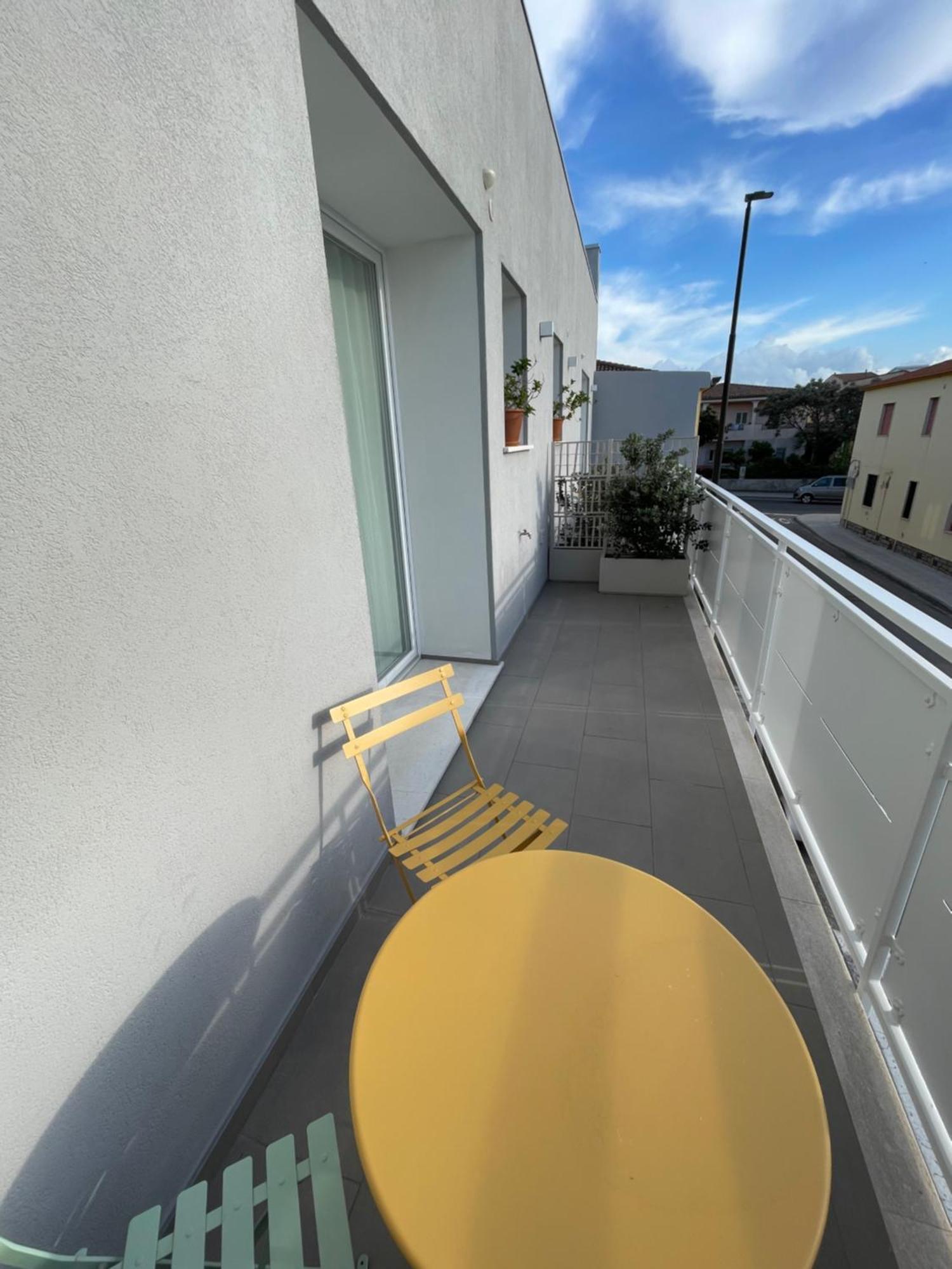 Luma10 Apartment Олбия Екстериор снимка