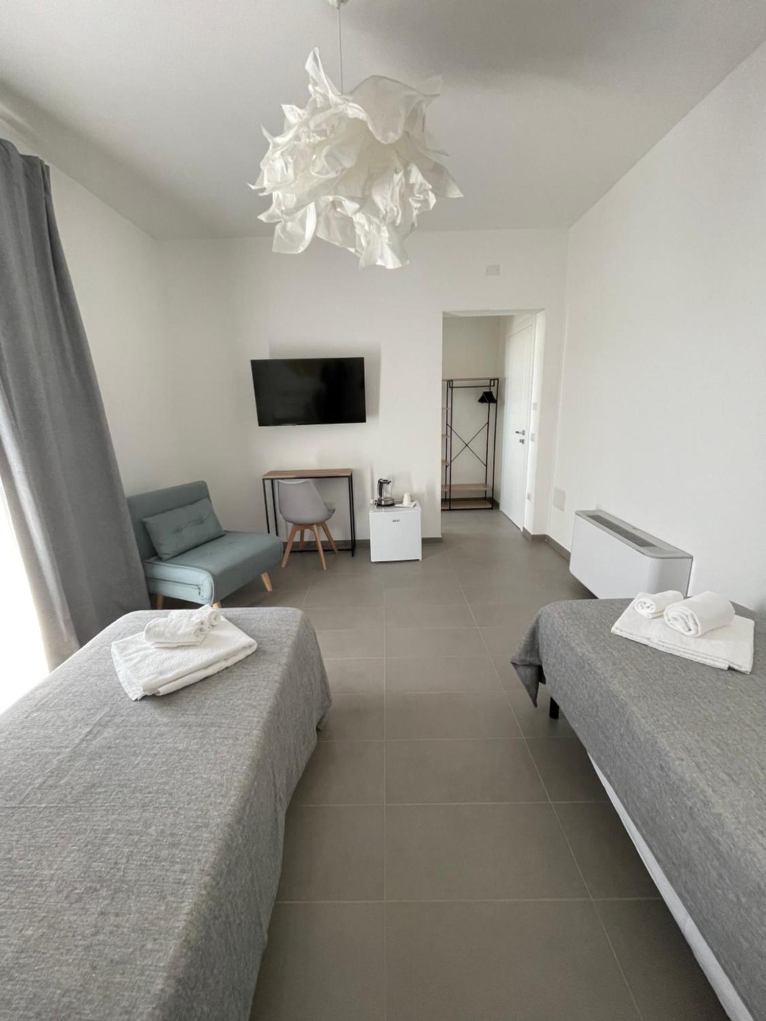 Luma10 Apartment Олбия Екстериор снимка